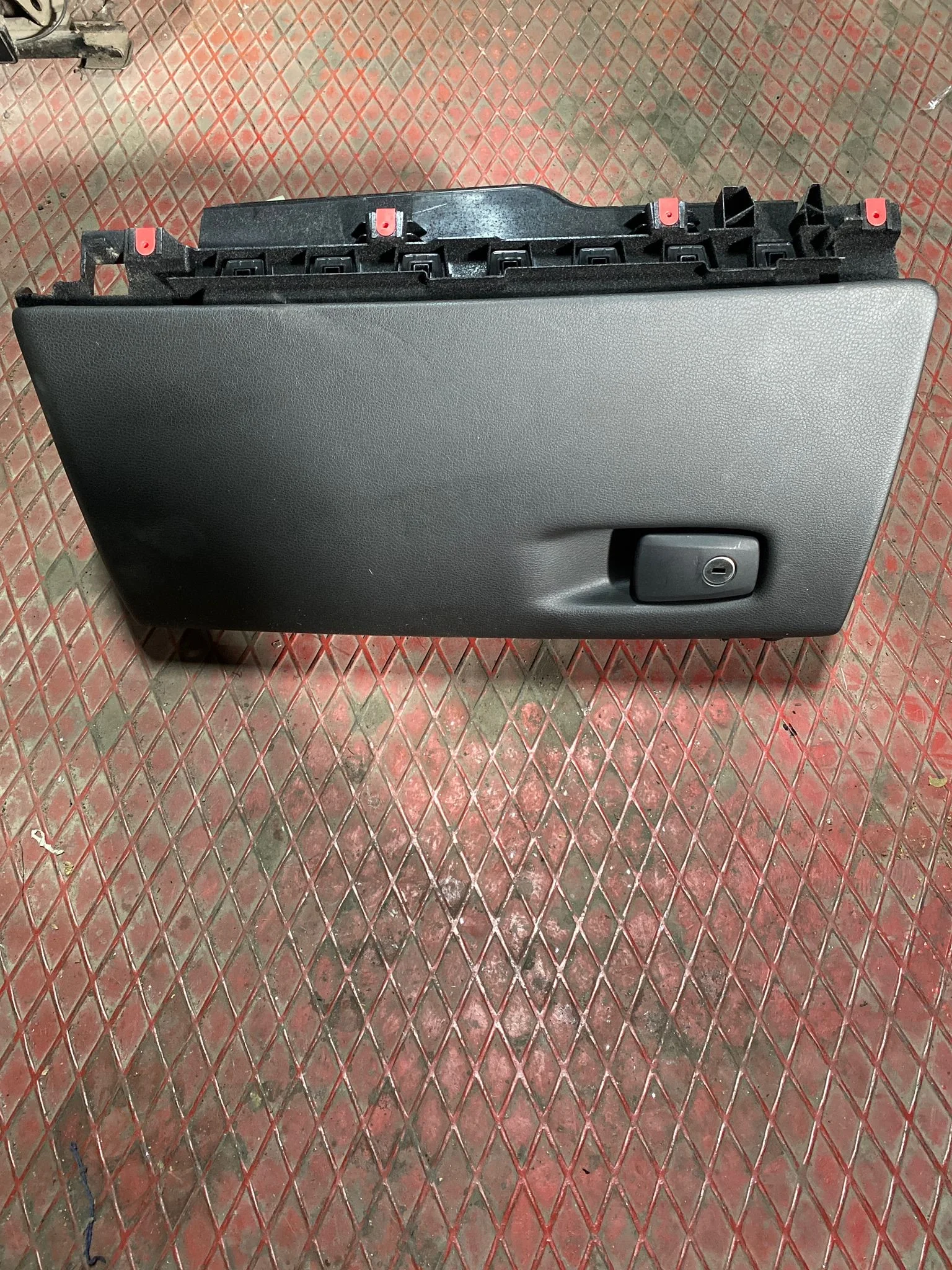 BMW F15 X5 F10 F11 Torpido Kapağı Siyah Orijinal Çıkma - Kilitli - Fotoğraftaki Ürün - F15