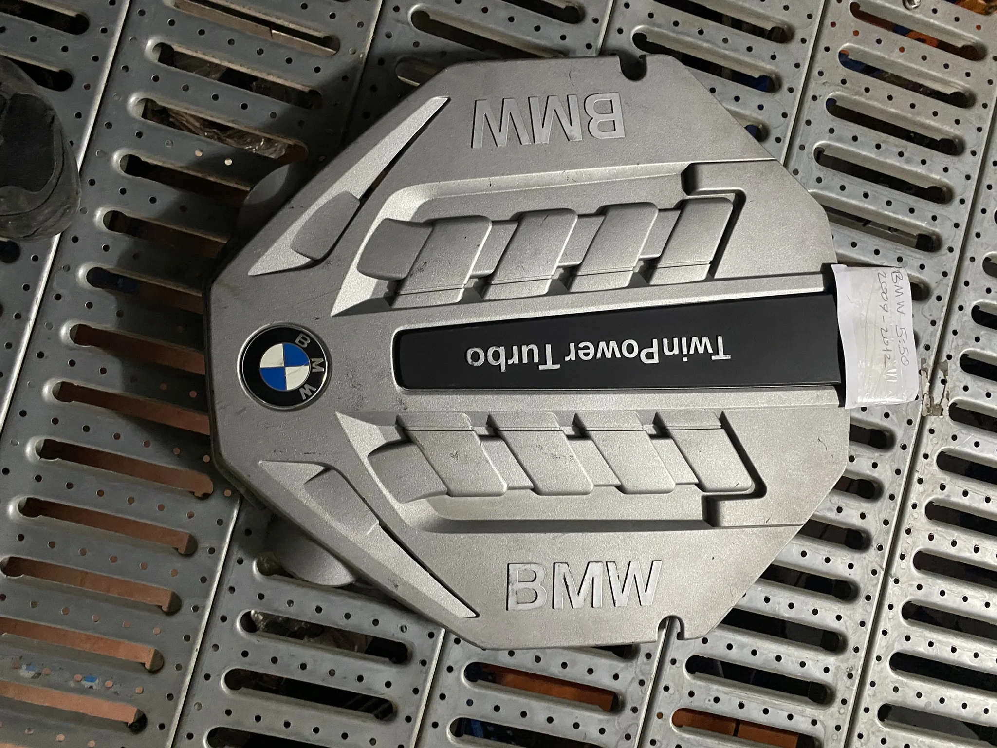 BMW TwinPower Turbo Motor Üst Kapağı - Çıkma Orijinal -Akustik Kapak